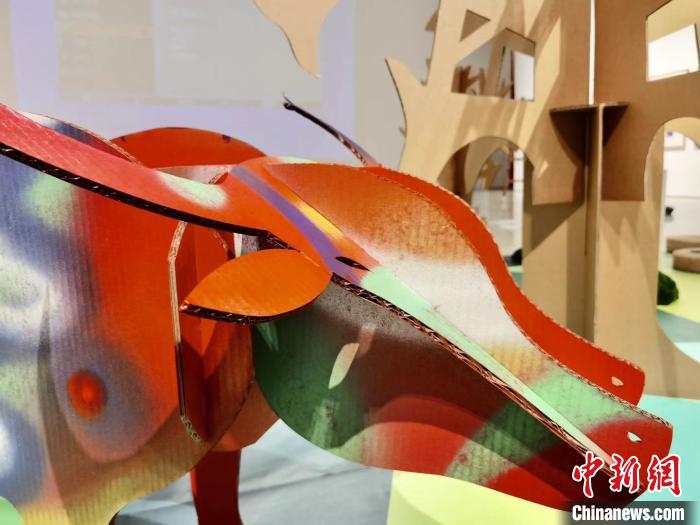 农历牛年推“牛劲十足”公益展百余件展品诠释“牛”概念