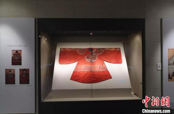 明代衍圣公服饰展孔子故里开展部分服饰首次对外亮相