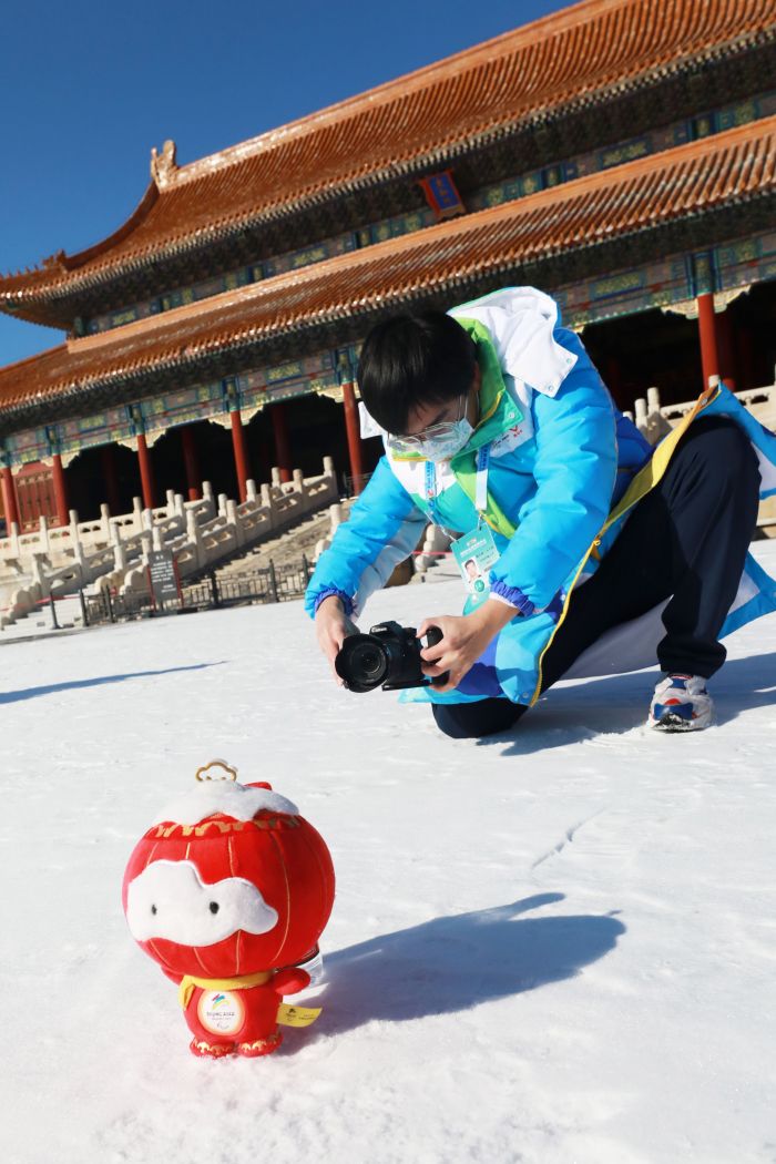 何以中国？中外记者在这里找到答案