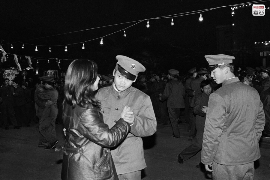 一起跳舞：从时代变迁看舞蹈变化