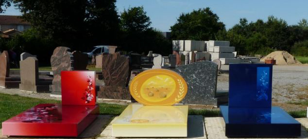 法国公司推订制墓碑展现个性受青睐