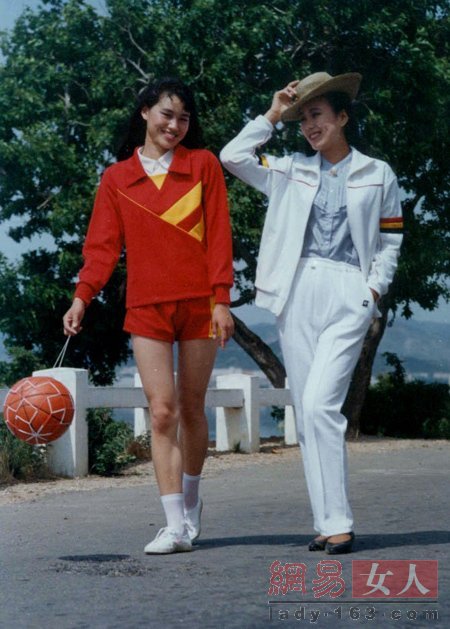 中国女性服饰30年变化
