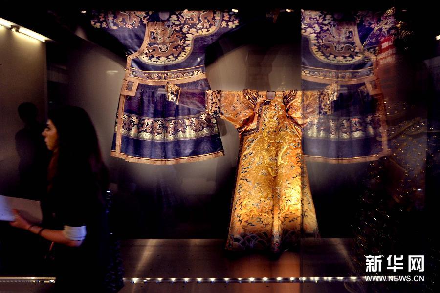 （国际）（2）中国艺术珍品展在巴黎举行