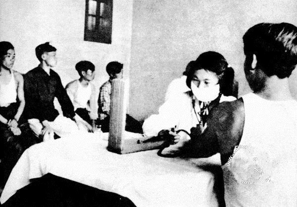 “解放”与“反攻”—50年代两岸青年参军对比