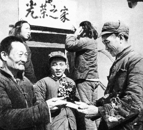 “解放”与“反攻”—50年代两岸青年参军对比