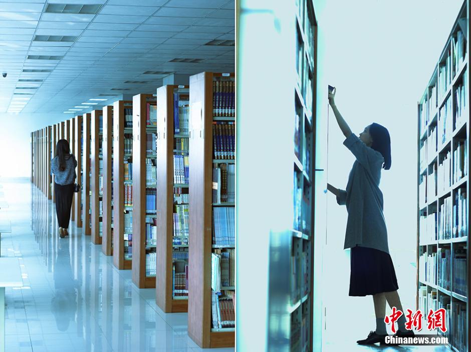 高校毕业生拍超feel闺蜜照 流淌淡淡离愁