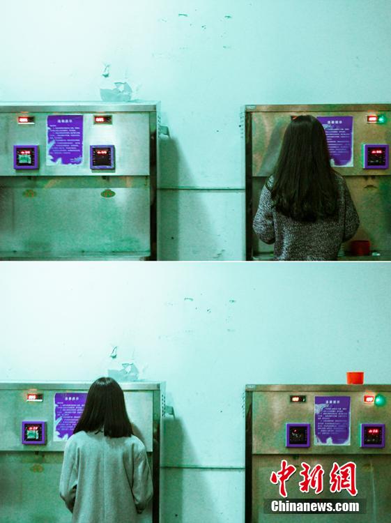 高校毕业生拍超feel闺蜜照 流淌淡淡离愁