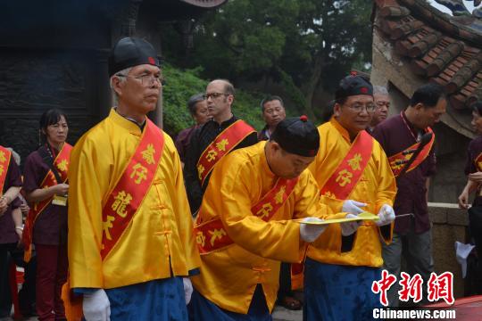 台中崙仔龙天宫赴“妈祖故乡”祭天