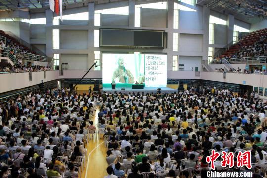 星云大师：通过苦难中国梦才有新境界（图）