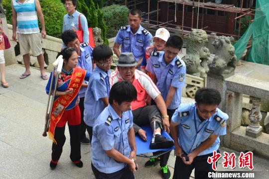 台湾身障人士赴湄洲祖庙进香圆梦