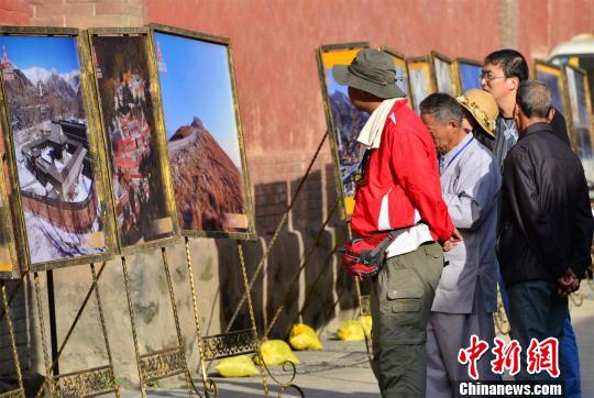 海内外数百作品亮相中国五台山国际摄影大展