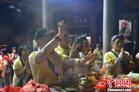 时隔200余年 台湾民雄庆诚宫重回湄洲祖庙谒祖进香