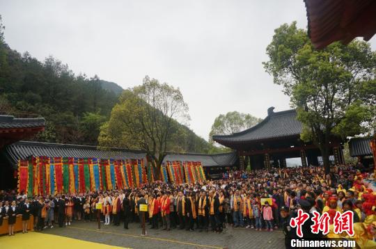 海峡两岸共祭轩辕黄帝典礼在浙江缙云举行 詹坚宇 摄