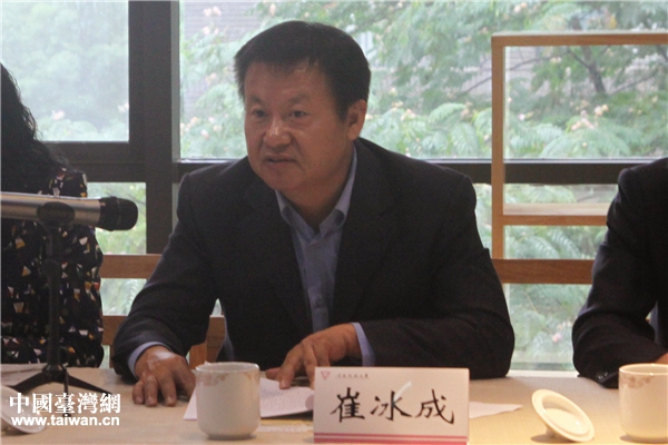 云南省台办副主任崔冰成在座谈会上致辞