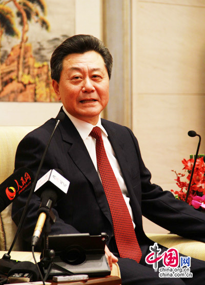 李刚: 一个中心 一个平台 为澳门发展指明方向_