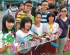 端午节将至 台湾屏东出现“龙舟机器人”