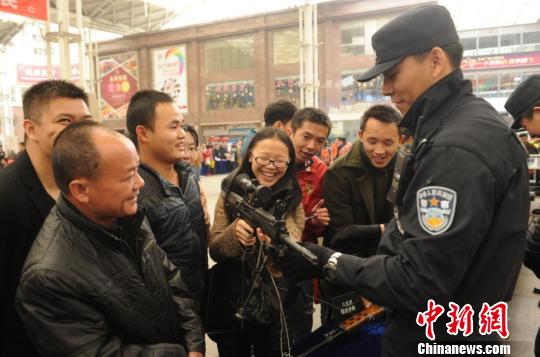 广东警方宣传110诞生28周年《金盾炫歌》首发