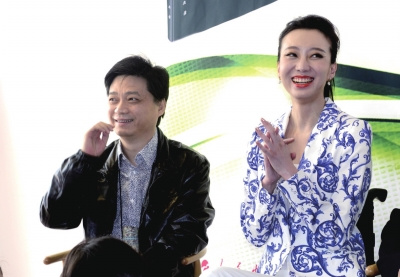 崔永元回应调查转基因事件:要像男人般挺住（图）