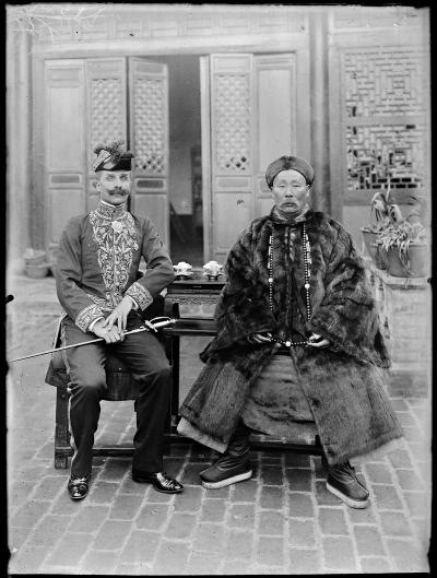 法摄影师拍百年中国影像作品展出 共230余幅