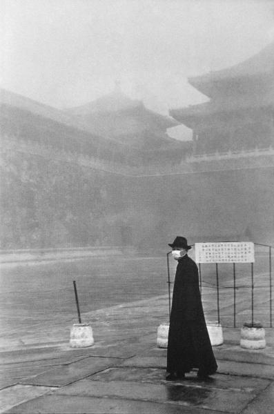 法摄影师拍百年中国影像作品展出 共230余幅