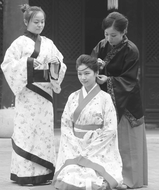 孟子故里恢复"加冠加笄"成人礼