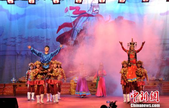 “江格尔故乡”新疆和布克赛尔载歌载舞迎六十华诞