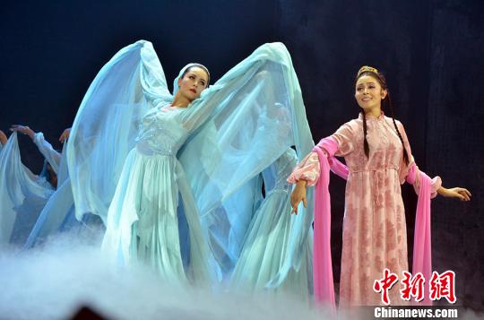 上海新疆合作音乐剧《阿拉木汗传说》乌鲁木齐首演