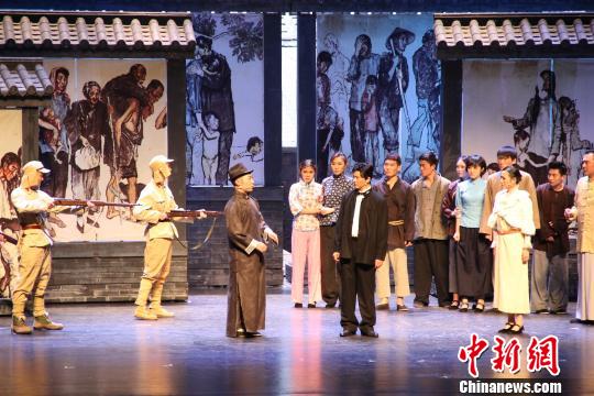 话剧《蒋兆和》北京首演《流民图》幕后故事呈现