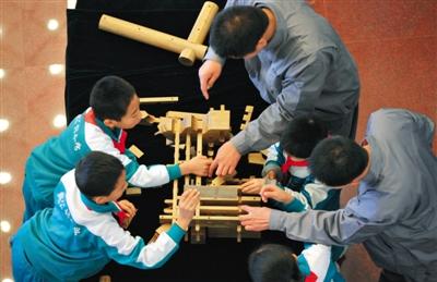 国家典籍博物馆大课堂启动 梁思成建筑学传人现身
