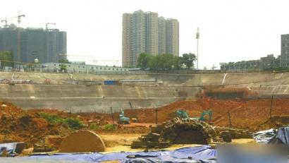 2014年3月，成都地铁7号线川师车辆段工地，发现大型明代太监墓地。（资料图片）