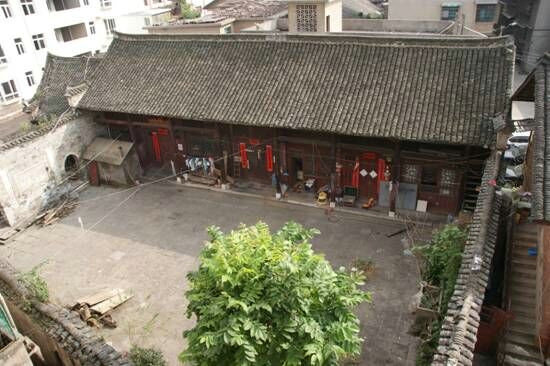 原文配图:龙家民居旧貌。