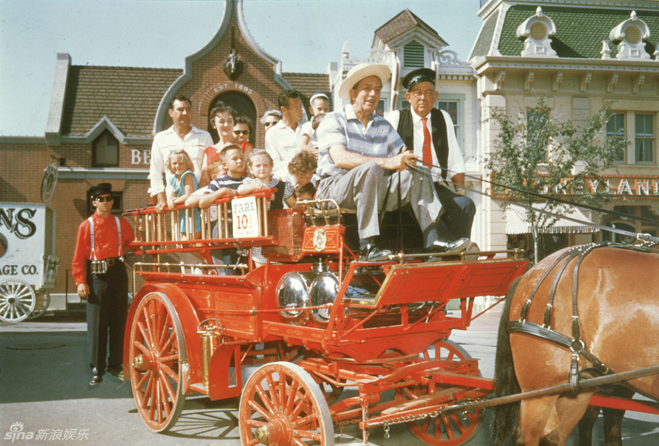 迪士尼乐园50年代老照片曝光梦幻如童话