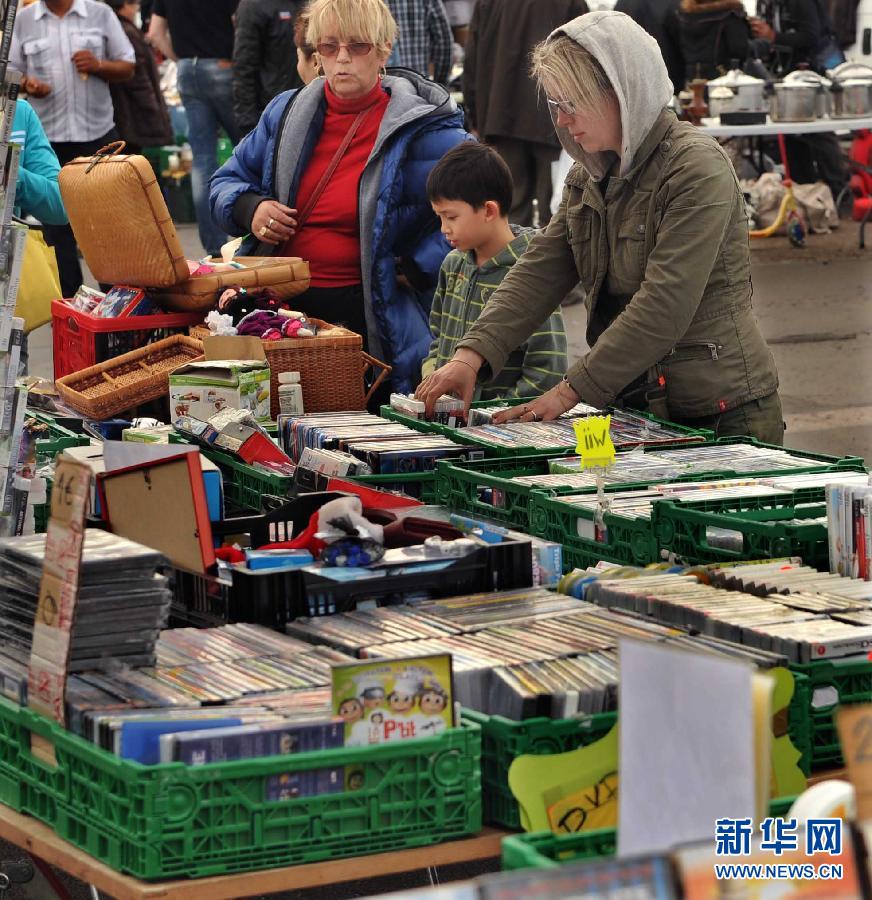 巴黎跳蚤市场文化气氛浓