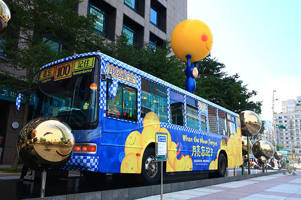 　　几米的插画总是很疗愈