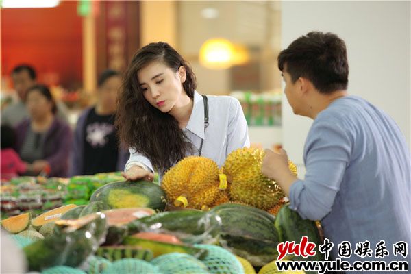 《嘿,老头!》收视夺冠 "花帅"宋佳胡同秀美腿